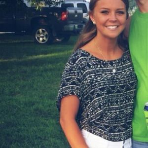 Women’s cropped shirt